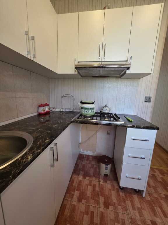 Satılır 2 otaqlı köhnə tikili, 60 m², Azadlıq Prospekti m.-6