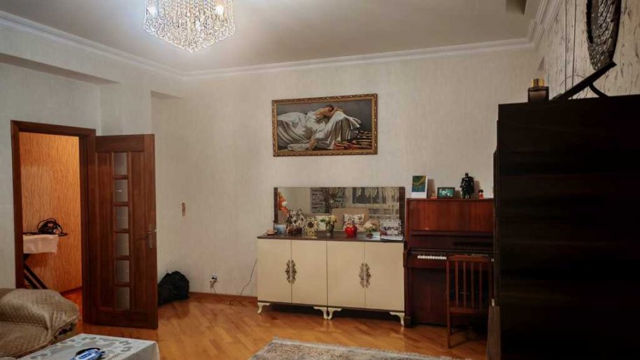 Satılır 2 otaqlı yeni tikili, 77 m², İnşaatçılar m.-1