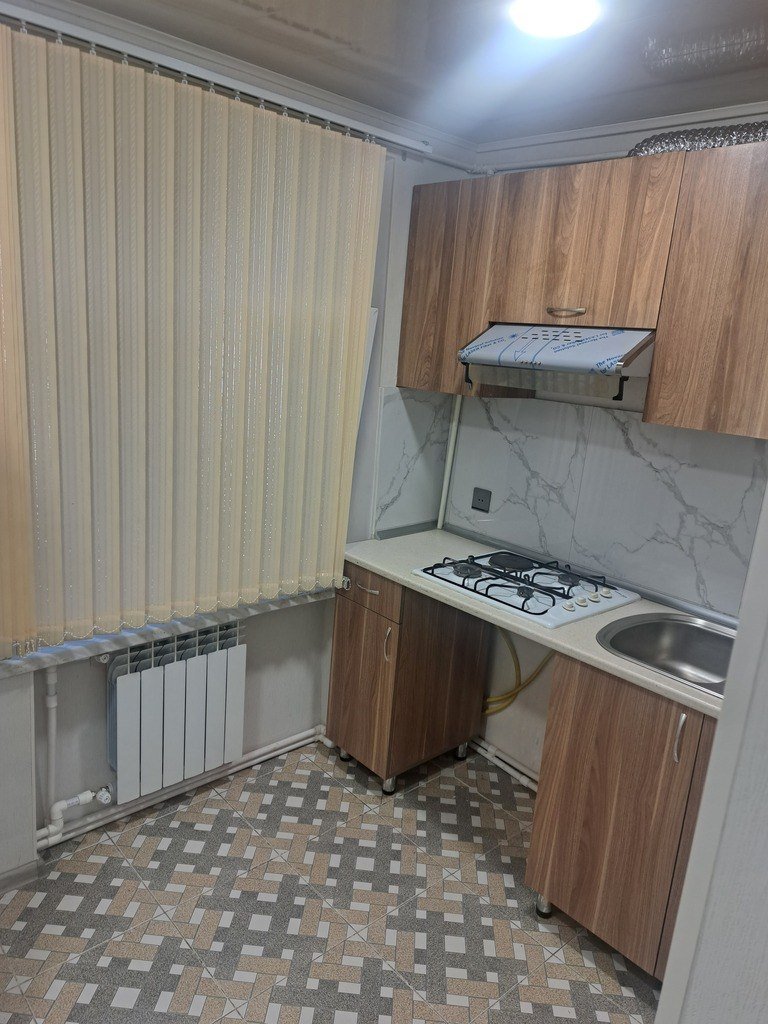 Kirayə verilir 2 otaqlı köhnə tikili, 50 m², Neftçilər m.-21