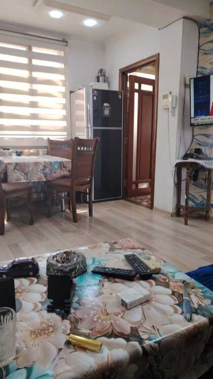 Satılır 3 otaqlı köhnə tikili, 100 m², İnşaatçılar m.-11