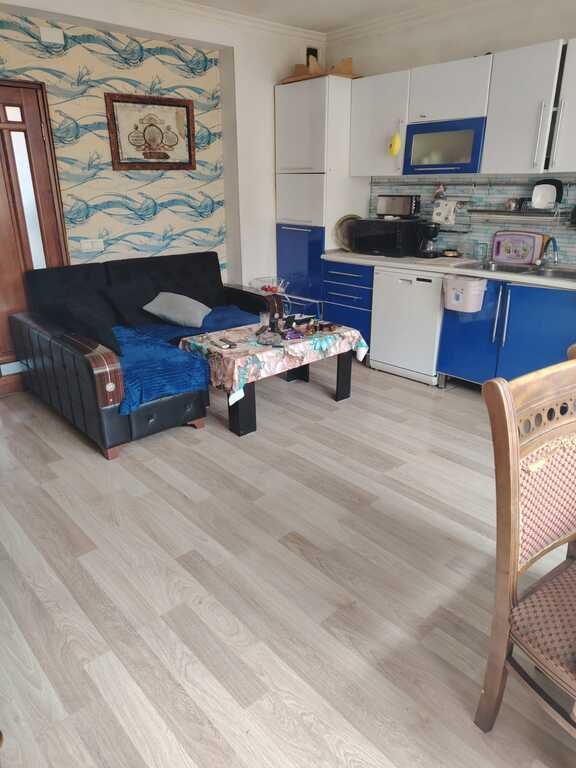 Satılır 3 otaqlı köhnə tikili, 100 m², İnşaatçılar m.-12