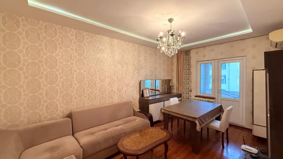 Satılır 3 otaqlı köhnə tikili, 90 m², Nəsimi m.-2