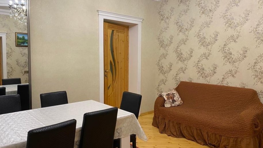 Kirayə verilir 3 otaqlı köhnə tikili, 80 m², Gəncə-3