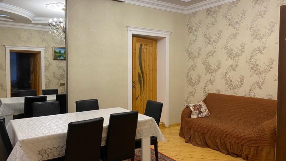Kirayə verilir 3 otaqlı köhnə tikili, 80 m², Gəncə-5