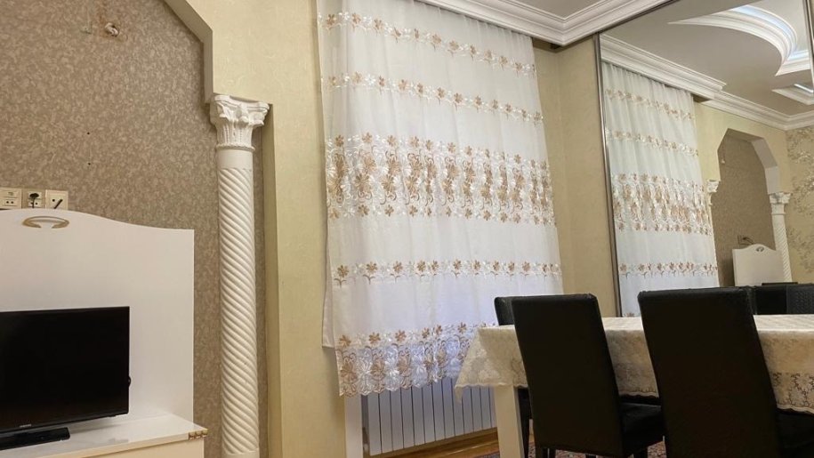 Kirayə verilir 3 otaqlı köhnə tikili, 80 m², Gəncə-6