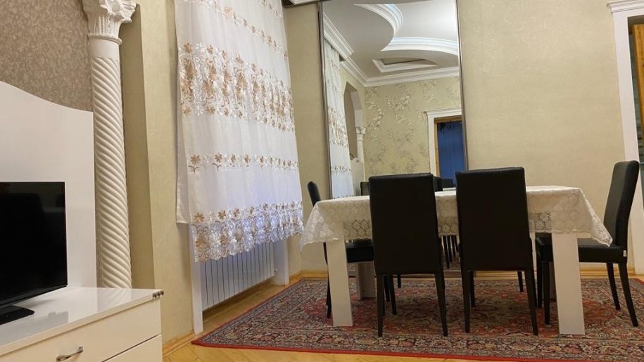 Kirayə verilir 3 otaqlı köhnə tikili, 80 m², Gəncə-7