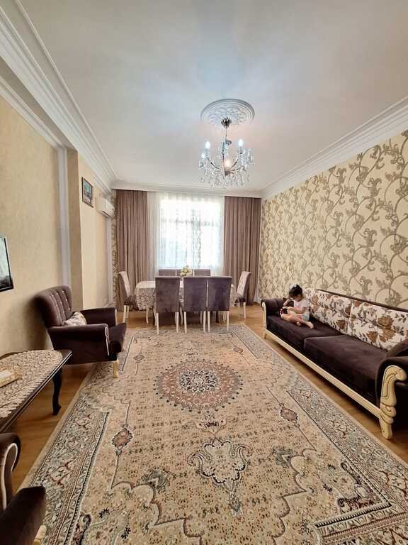 Satılır 3 otaqlı yeni tikili, 110 m², İnşaatçılar m.-1