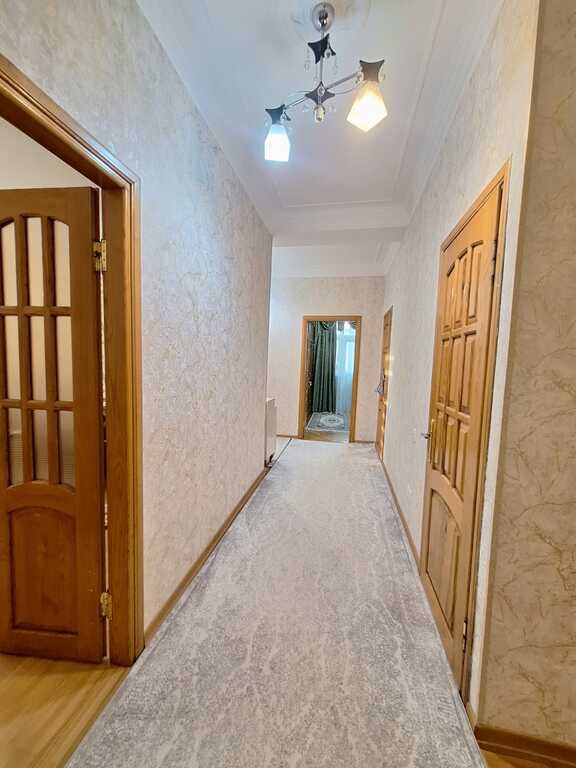 Satılır 3 otaqlı yeni tikili, 110 m², İnşaatçılar m.-15
