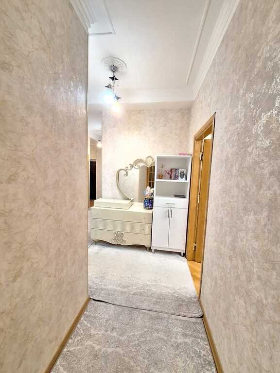 Satılır 3 otaqlı yeni tikili, 110 m², İnşaatçılar m.-17