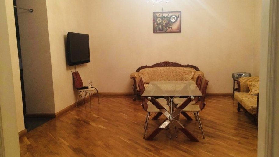 Satılır 4 otaqlı köhnə tikili, 143 m², 28 May m.-8