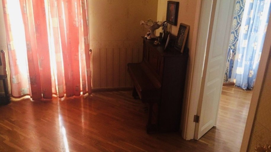 Satılır 4 otaqlı köhnə tikili, 143 m², 28 May m.-14