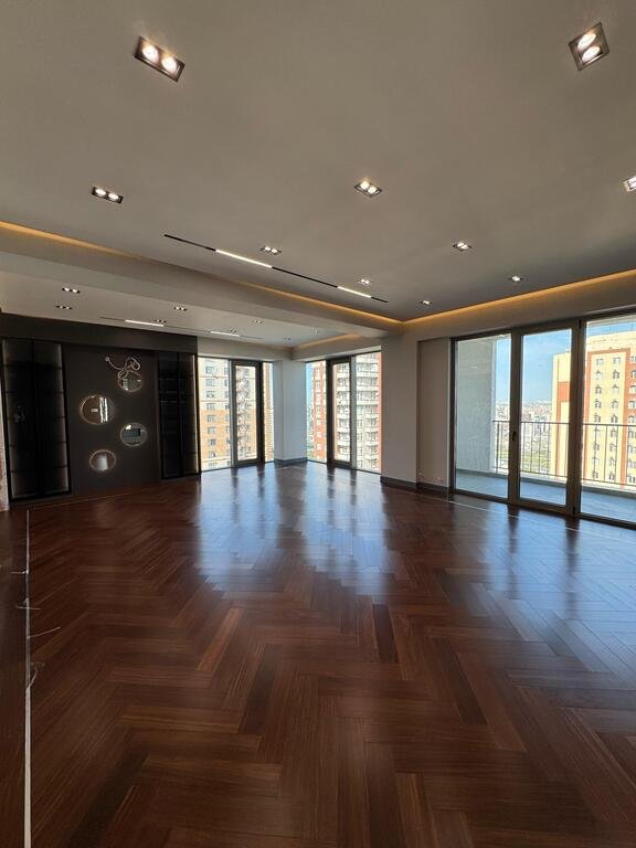 Satılır 3 otaqlı yeni tikili, 162 m², Elmlər Akademiyası m.-1