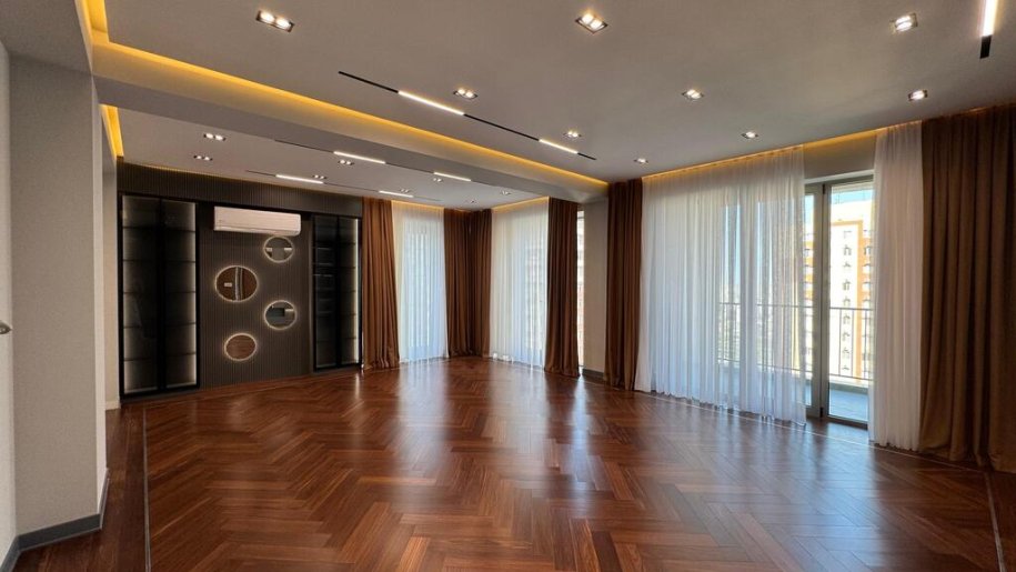 Satılır 3 otaqlı yeni tikili, 162 m², Elmlər Akademiyası m.-3