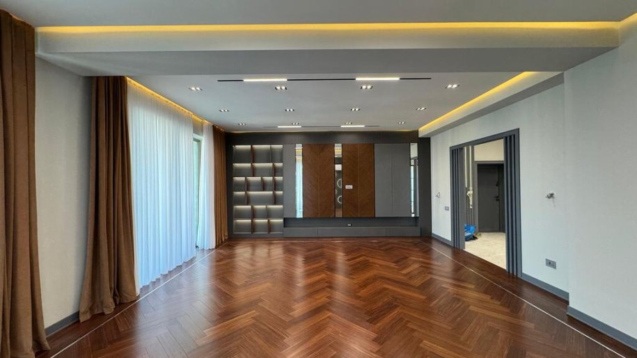 Satılır 3 otaqlı yeni tikili, 162 m², Elmlər Akademiyası m.-4