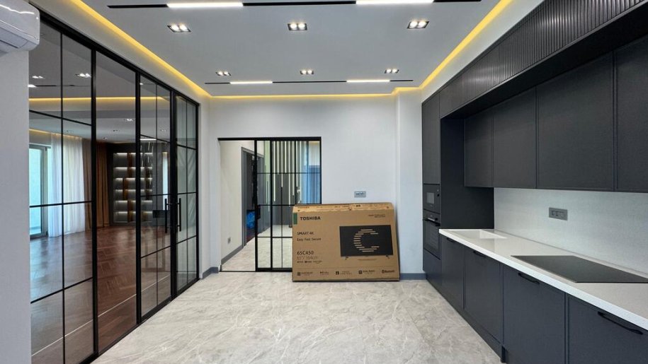 Satılır 3 otaqlı yeni tikili, 162 m², Elmlər Akademiyası m.-10