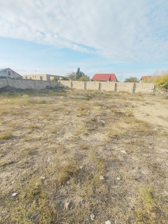 11 sot torpaq satılır, Qala-1