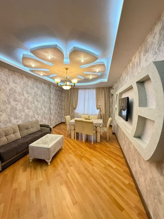 Satılır 3 otaqlı yeni tikili, 112 m², İnşaatçılar m.-2