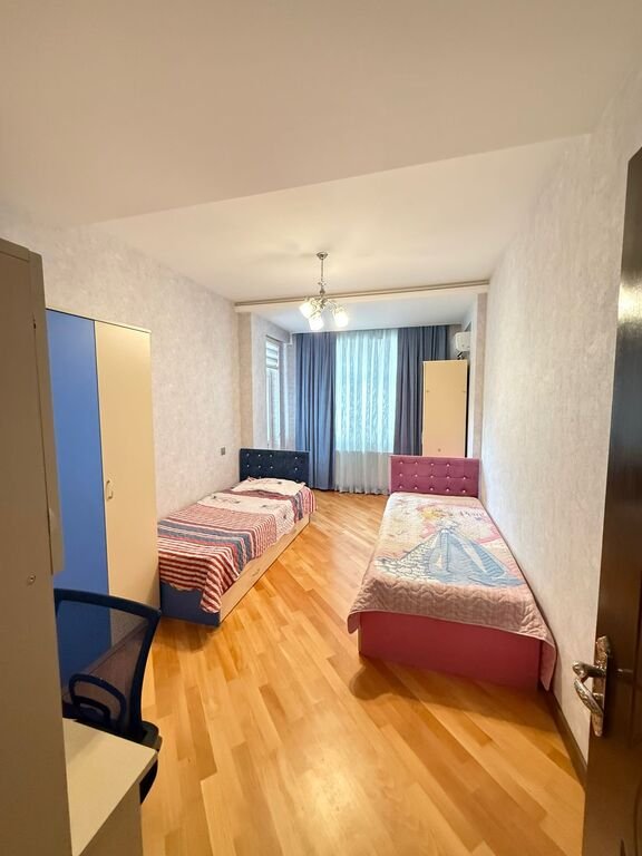 Satılır 3 otaqlı yeni tikili, 112 m², İnşaatçılar m.-11