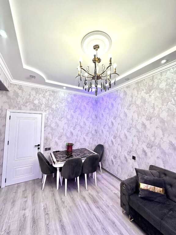 Satılır 2 otaqlı köhnə tikili, 60 m², Memar Əcəmi m.-3