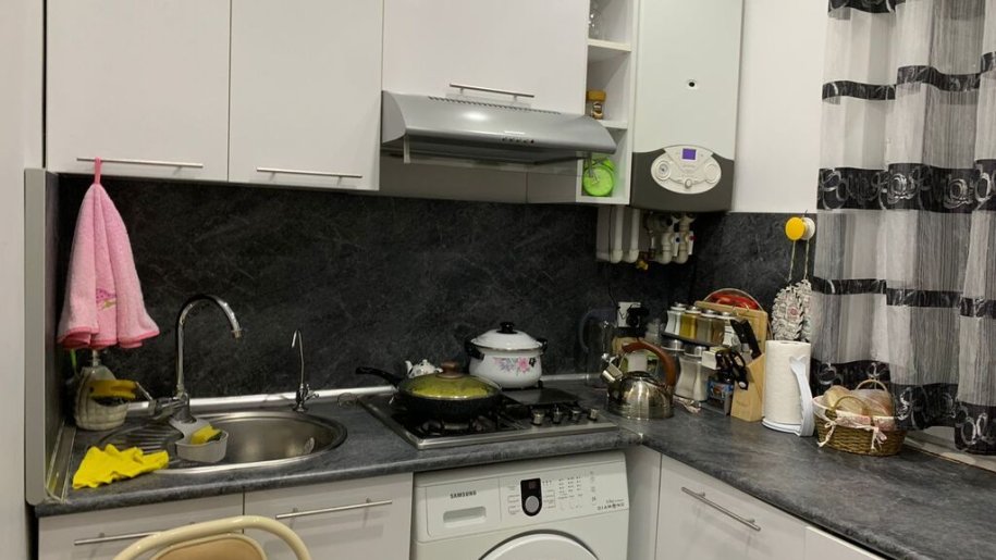 Satılır 3 otaqlı köhnə tikili, 80 m², Memar Əcəmi m.-4