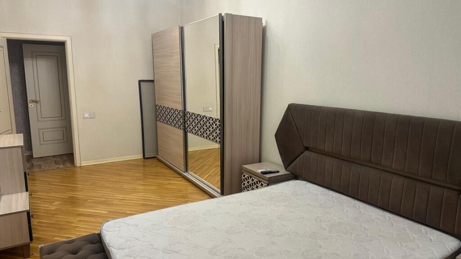 Kirayə verilir 2 otaqlı yeni tikili, 80 m², 28 May m.-8