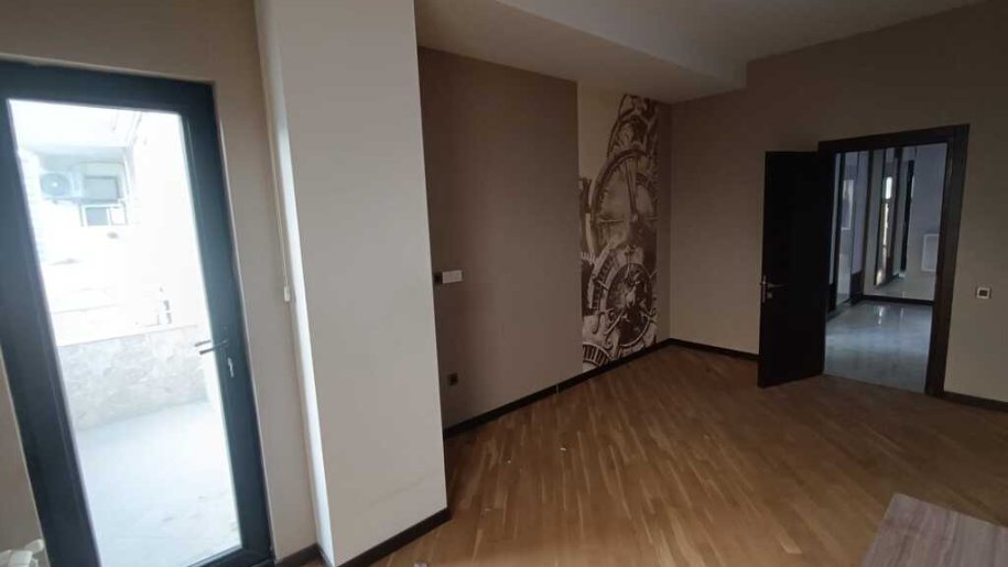 Satılır 4 otaqlı yeni tikili, 230 m², İnşaatçılar m.-14