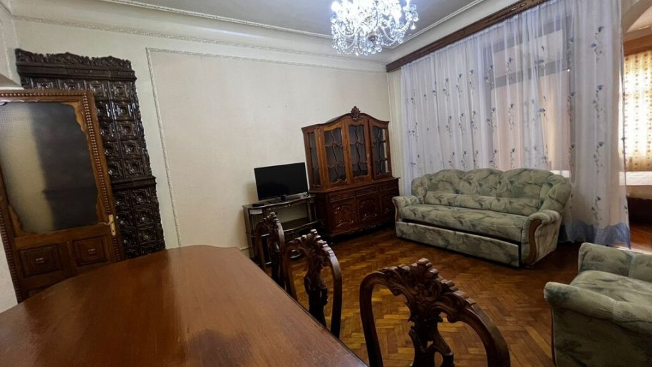 Kirayə verilir 4 otaqlı köhnə tikili, 90 m², Nəsimi-2