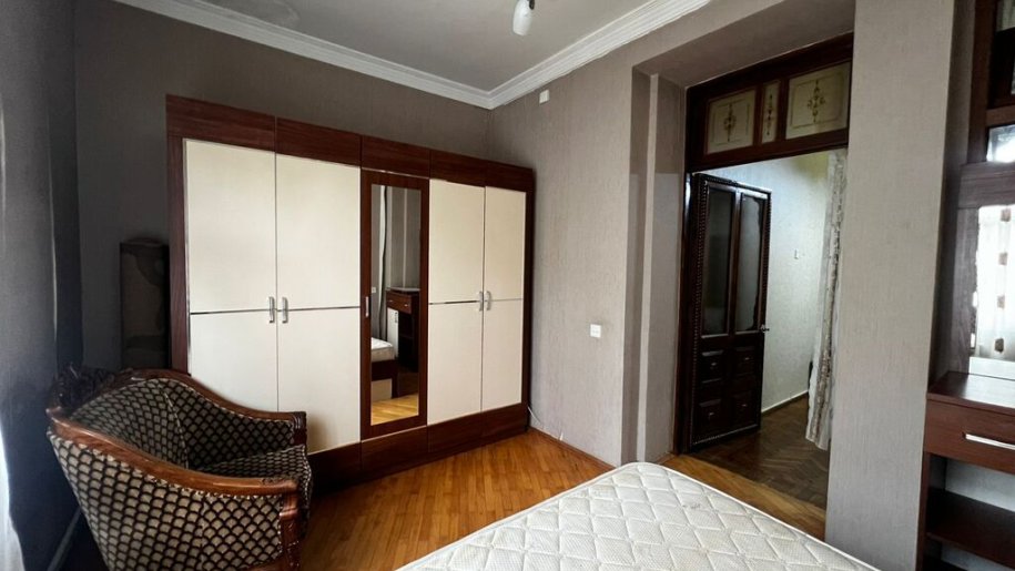 Kirayə verilir 4 otaqlı köhnə tikili, 90 m², Nəsimi-9