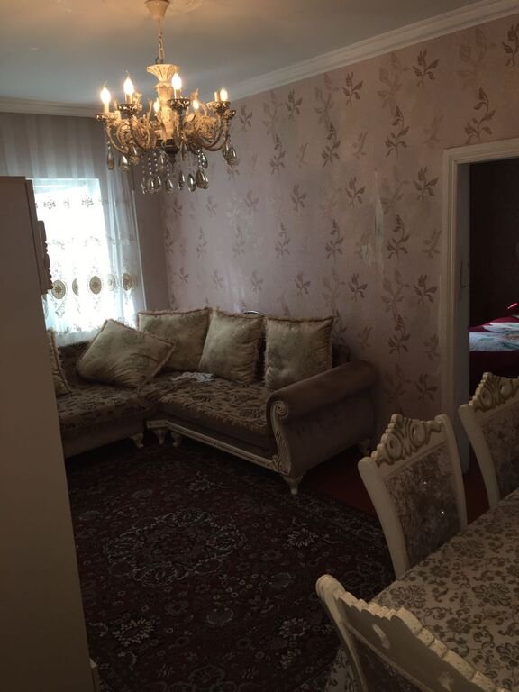Satılır 4 otaqlı köhnə tikili, 110 m², Qaraçuxur-2