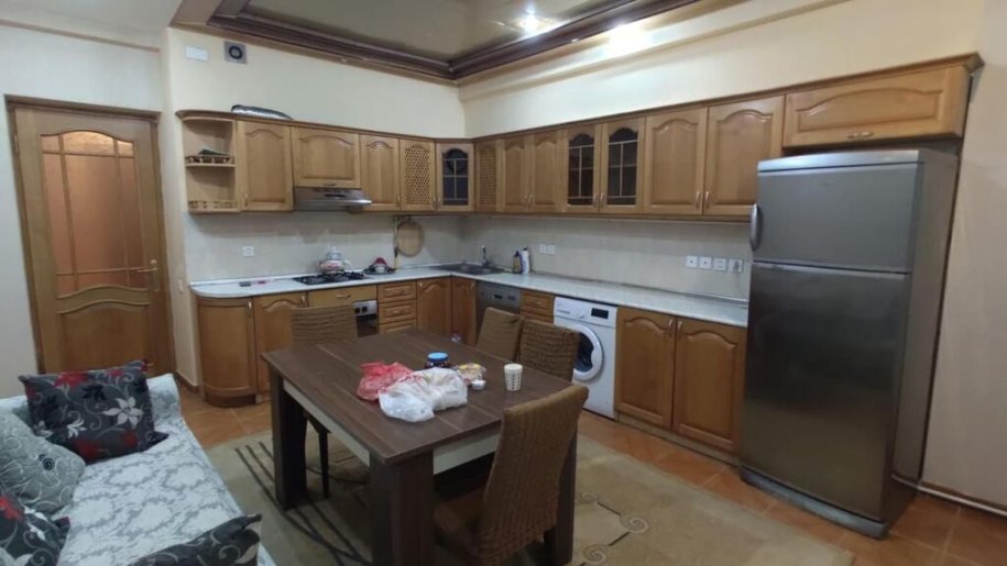 Kirayə verilir 3 otaqlı yeni tikili, 185 m², 28 May m.-10