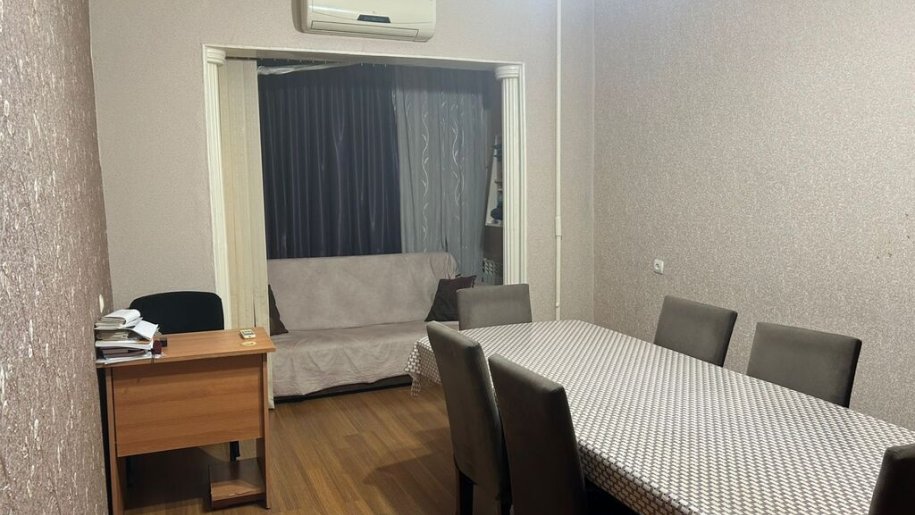 Satılır 2 otaqlı köhnə tikili, 65 m², Azadlıq Prospekti m.-2