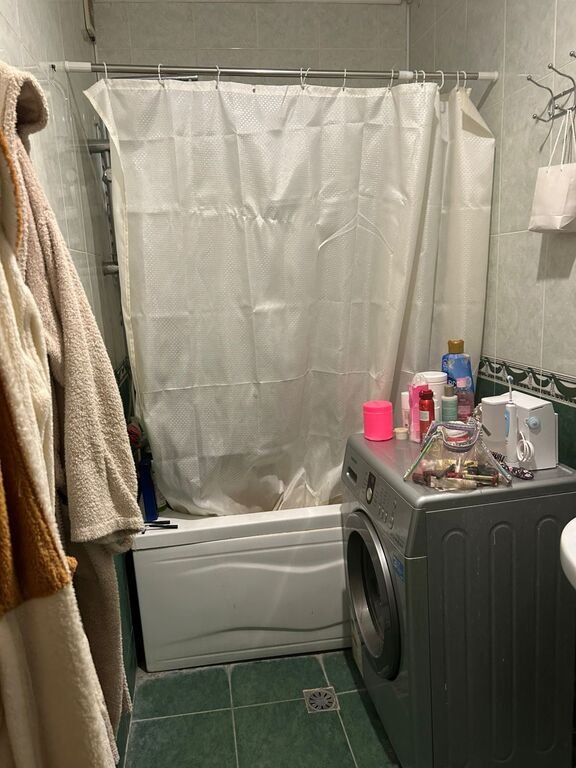 Satılır 2 otaqlı köhnə tikili, 65 m², Azadlıq Prospekti m.-13