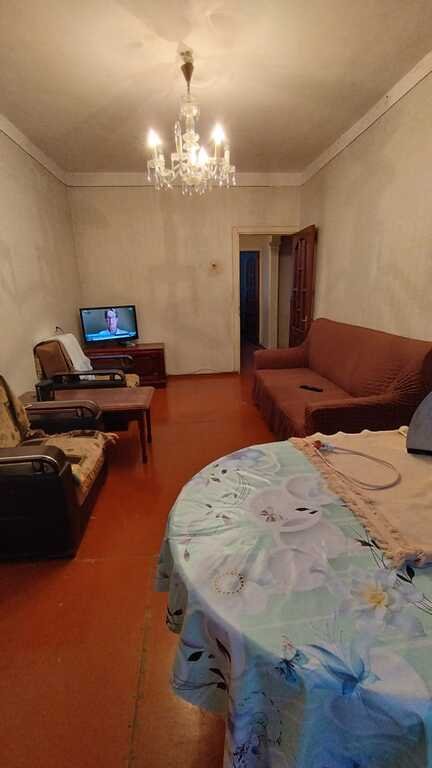 Satılır 5 otaqlı köhnə tikili, 130 m², Azadlıq Prospekti m.-3