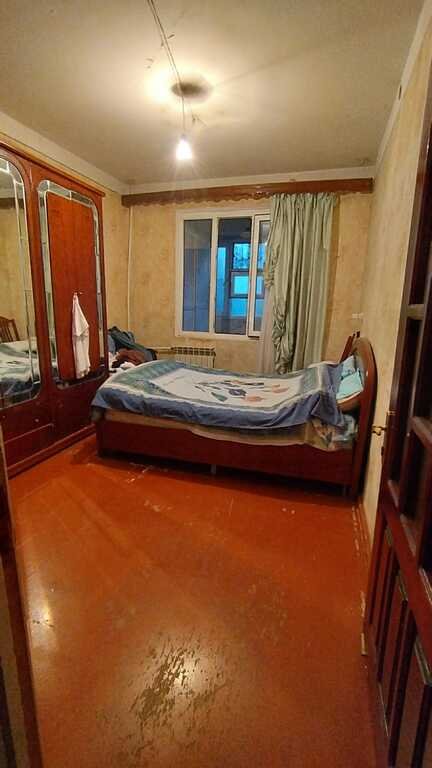 Satılır 5 otaqlı köhnə tikili, 130 m², Azadlıq Prospekti m.-6