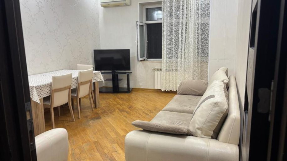 Kirayə verilir 2 otaqlı köhnə tikili, 55 m², Nəsimi-1