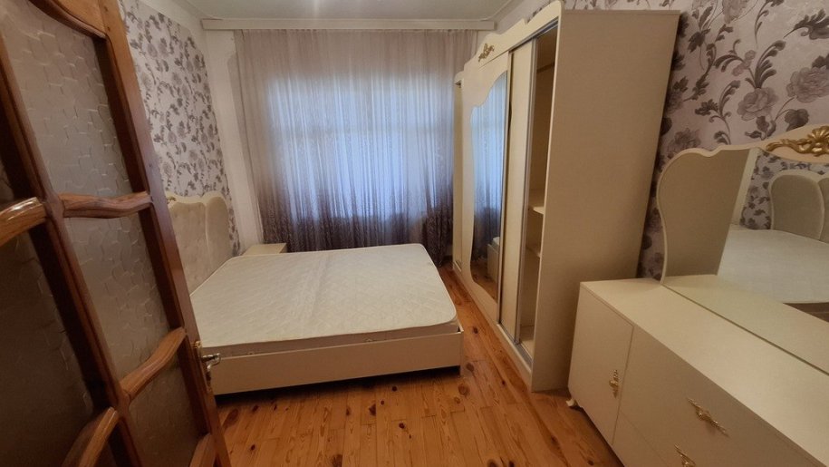 Satılır 2 otaqlı köhnə tikili, 50 m², Hövsan-4