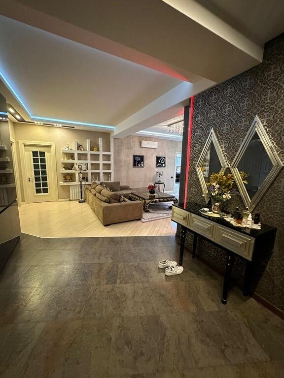 Satılır 4 otaqlı yeni tikili, 238 m², Xətai m.-9