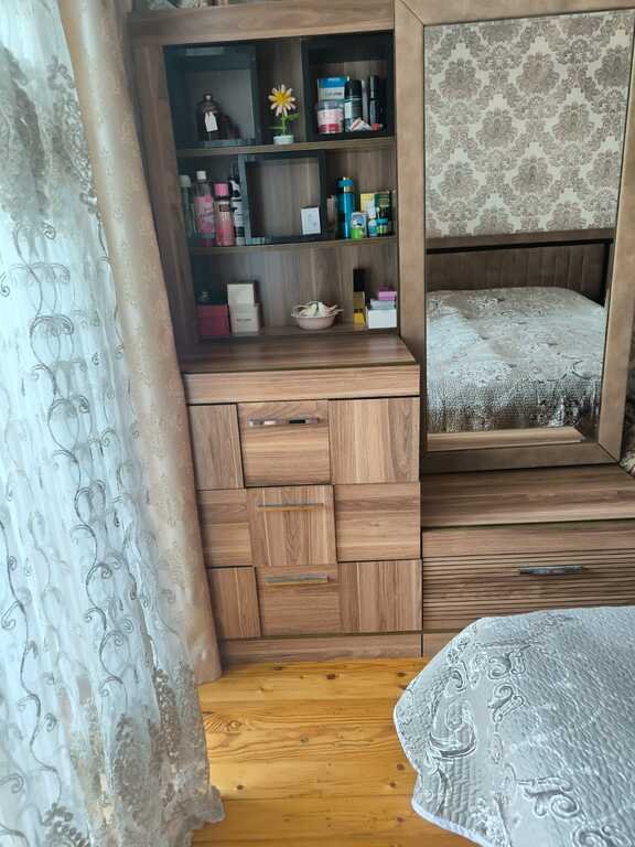 Satılır 2 otaqlı köhnə tikili, 58 m², Massiv D-6