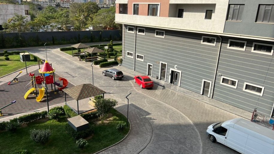 Satılır 4 otaqlı yeni tikili, 225 m², 8 noyabr-21