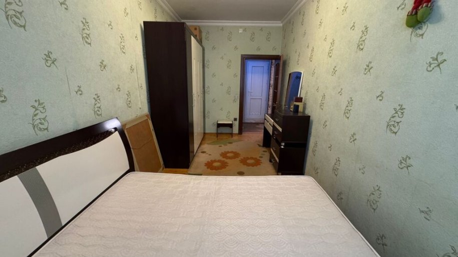 Satılır 3 otaqlı köhnə tikili, 70 m², Memar Əcəmi m.-8