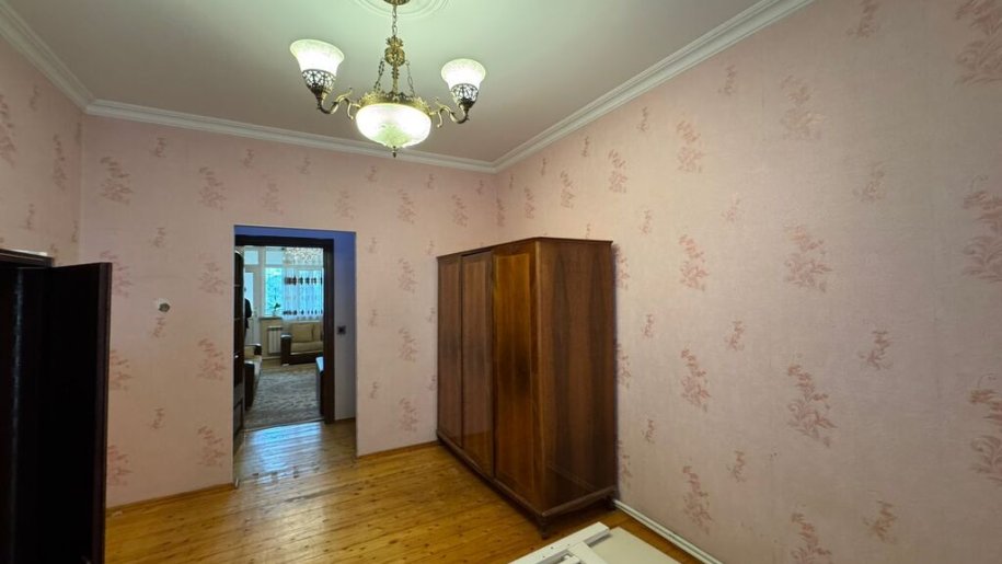 Satılır 3 otaqlı köhnə tikili, 70 m², Memar Əcəmi m.-11