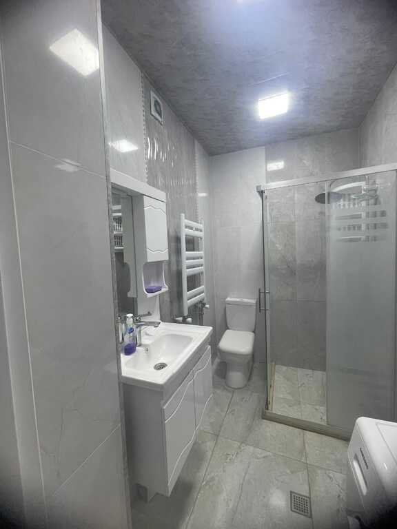 Kirayə verilir 3 otaqlı yeni tikili, 95 m², 28 May m.-9