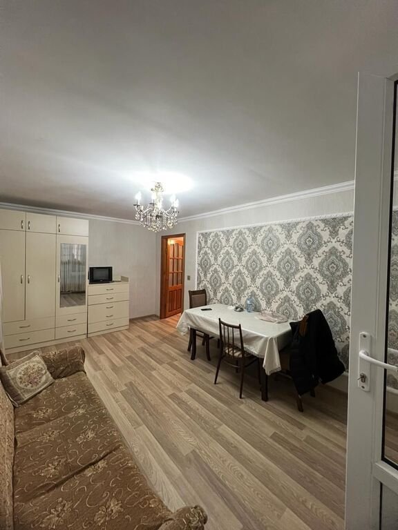 Kirayə verilir 2 otaqlı köhnə tikili, 50 m², İnşaatçılar m.-3