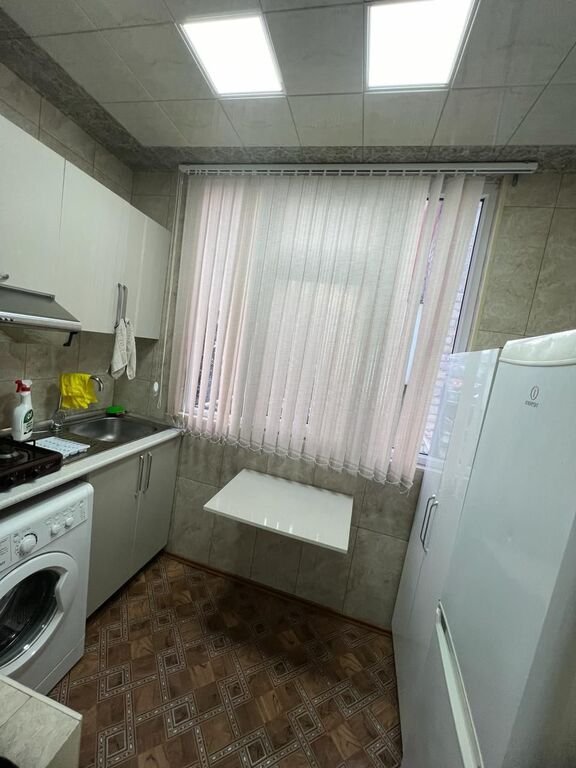 Kirayə verilir 2 otaqlı köhnə tikili, 50 m², İnşaatçılar m.-4