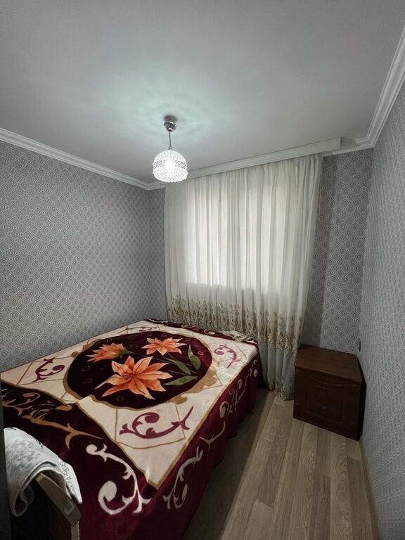Kirayə verilir 2 otaqlı köhnə tikili, 50 m², İnşaatçılar m.-7