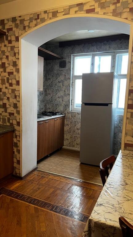 Kirayə verilir 4 otaqlı köhnə tikili, 130 m², Nəriman Nərimanov m.-12