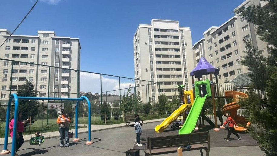 Satılır 2 otaqlı yeni tikili, 65 m², İnşaatçılar m.-8