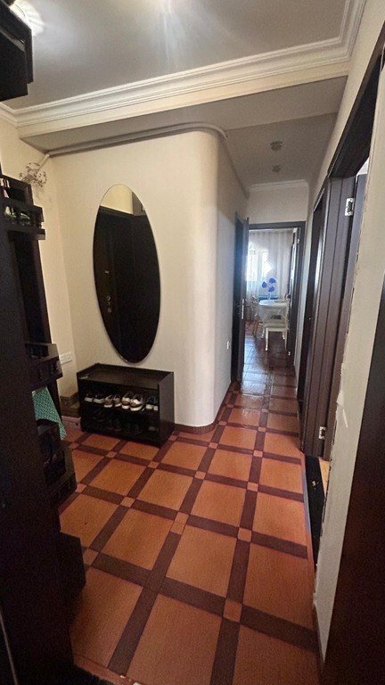 Satılır 3 otaqlı köhnə tikili, 70 m², Qara Qarayev m.-5