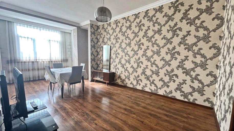 Satılır 2 otaqlı köhnə tikili, 50 m², Qara Qarayev m.-2