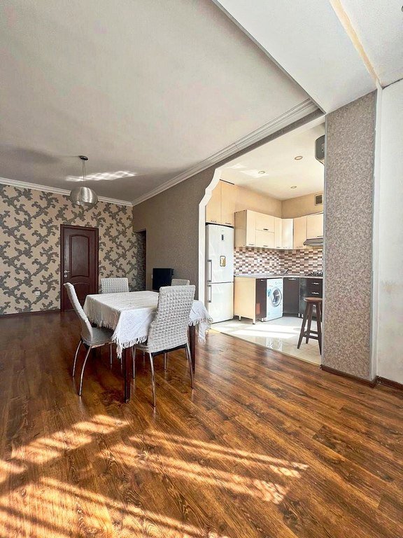 Satılır 2 otaqlı köhnə tikili, 50 m², Qara Qarayev m.-6